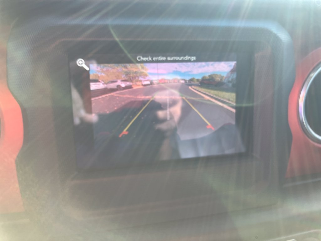 Used 2020 Jeep Gladiator Rubicon w/ Safety Group AWD/4WD image 5