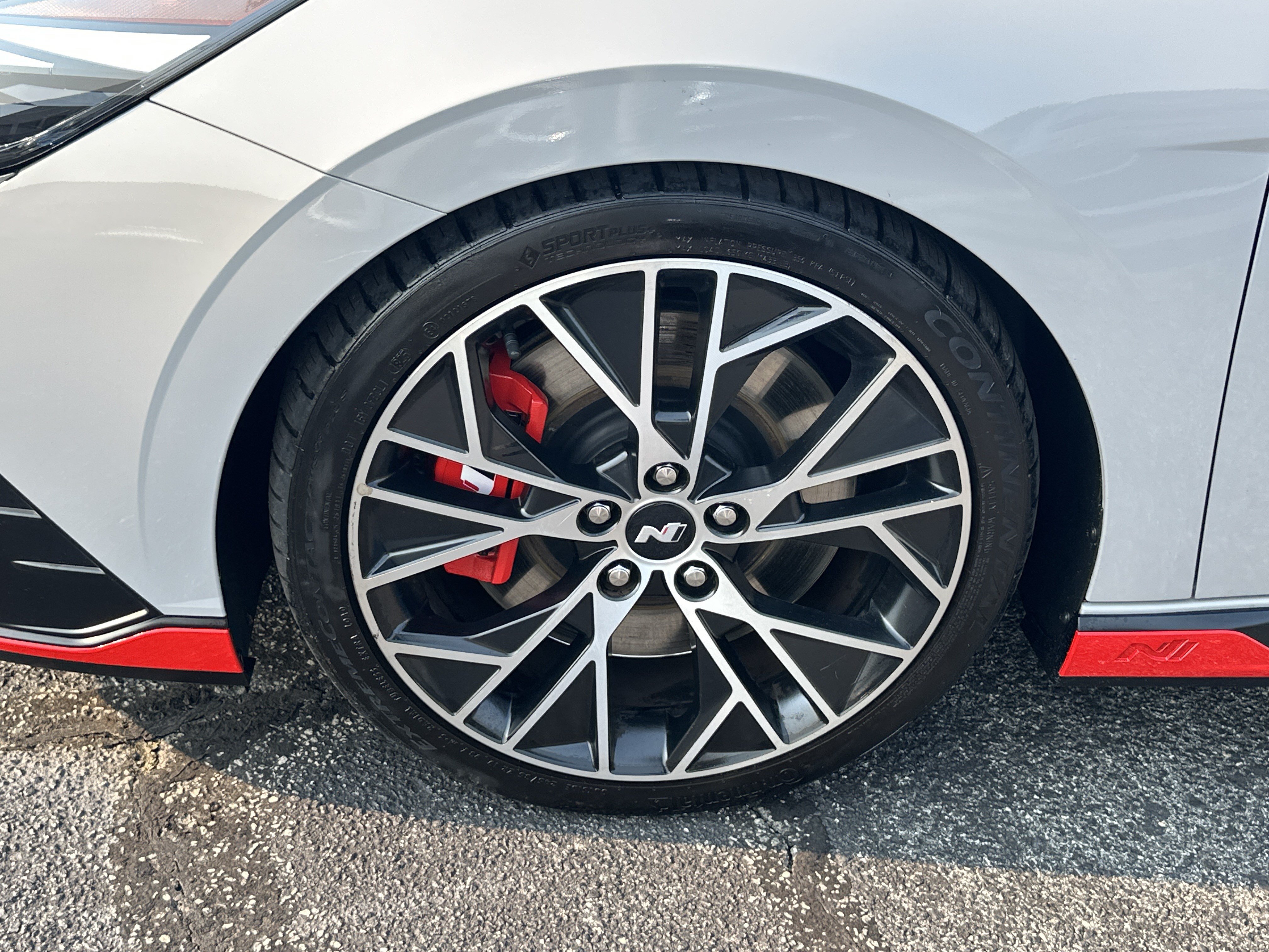 Used 2022 Hyundai Elantra N w/ Preferred Accessory Package FWD image 11