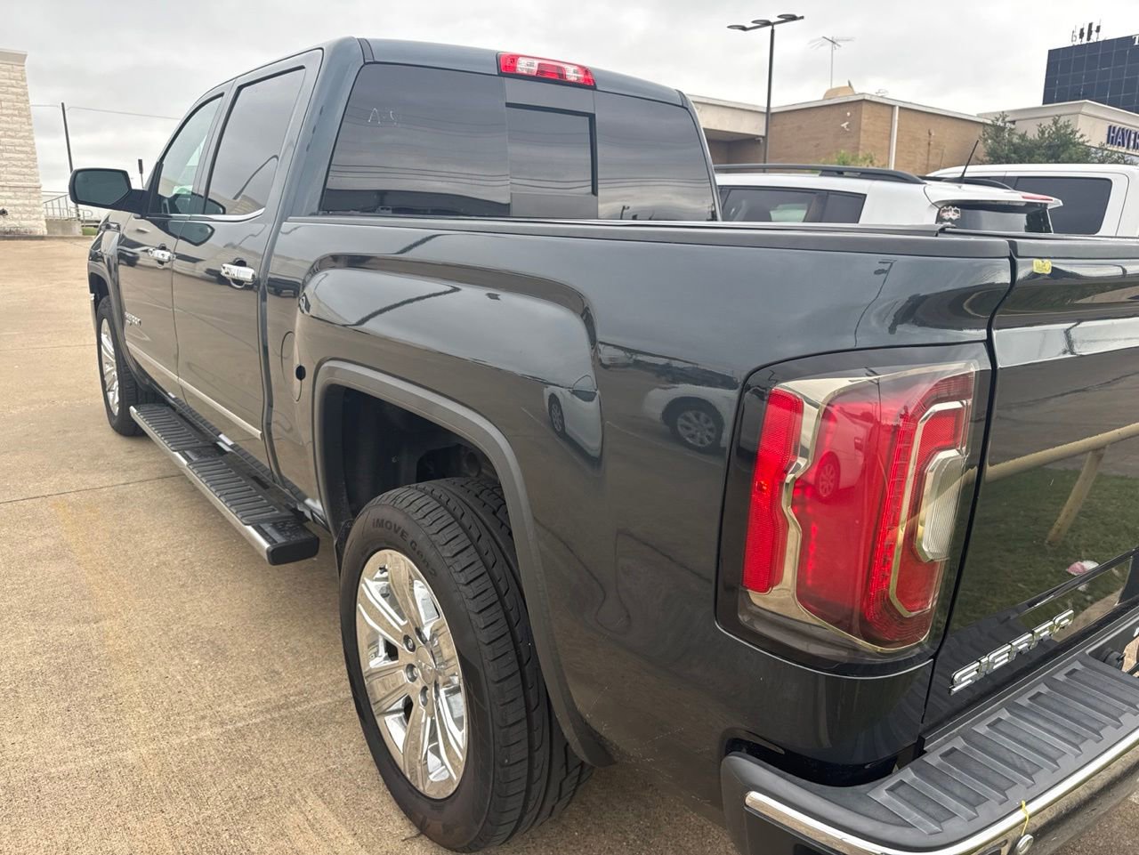 Used 2018 GMC Sierra 1500 SLT w/ Enhanced Driver Alert Package RWD image 7