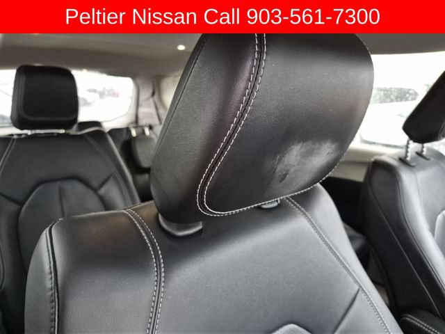 Used 2024 Chrysler Pacifica Limited FWD image 14