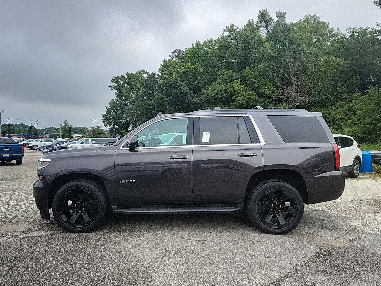 Used 2017 Chevrolet Tahoe LT AWD/4WD image 2