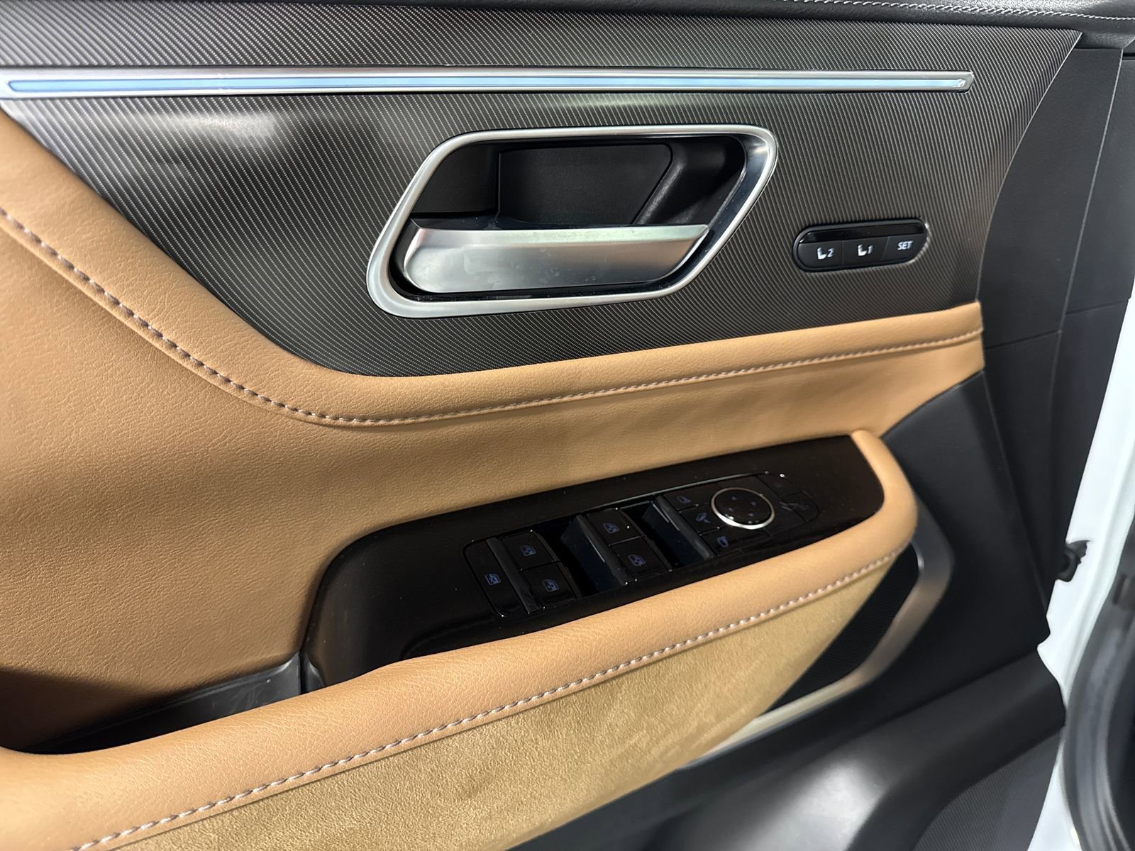 Used 2025 INFINITI QX80 Luxe AWD/4WD image 16