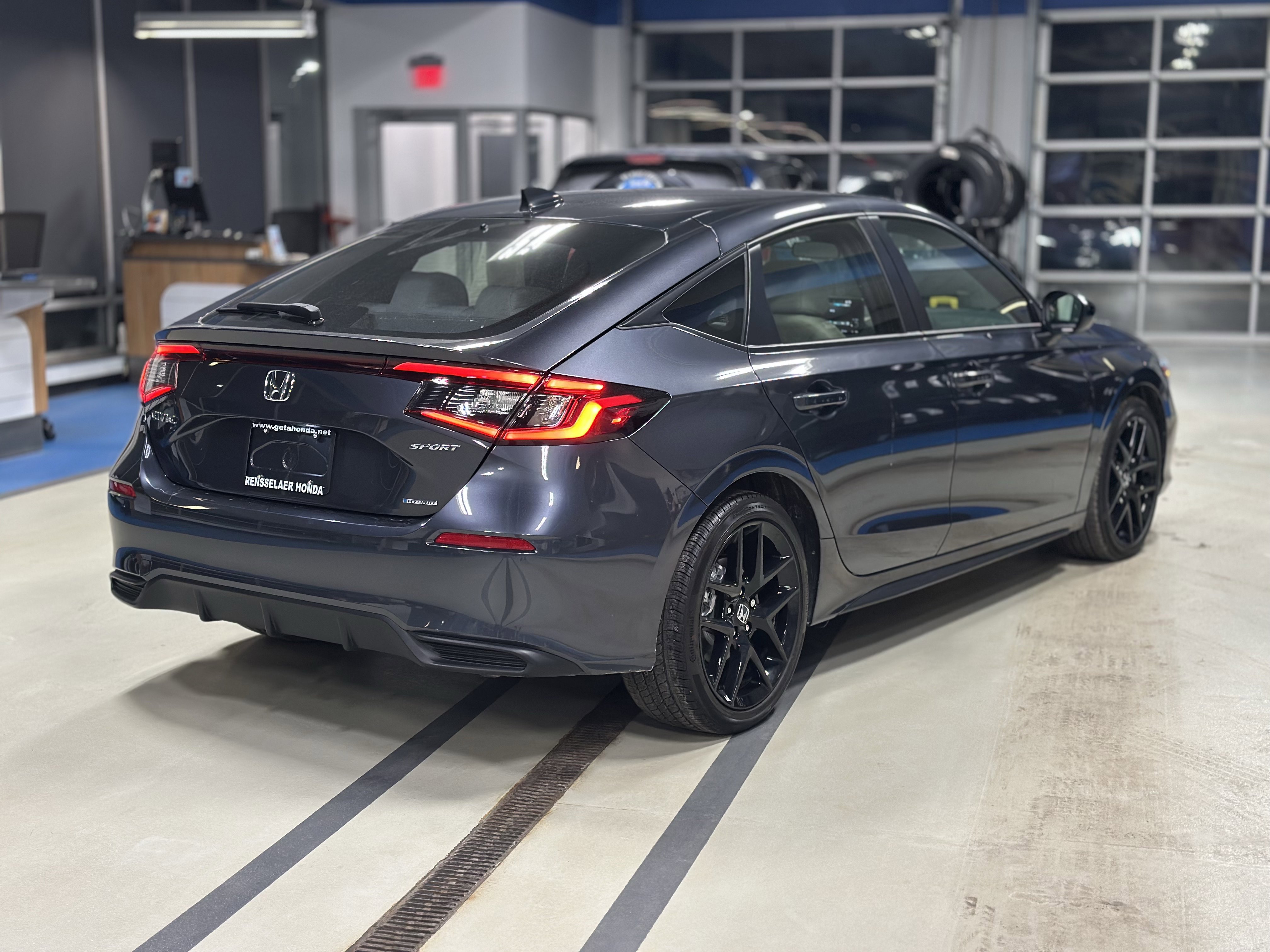 Used 2025 Honda Civic Sport image 4