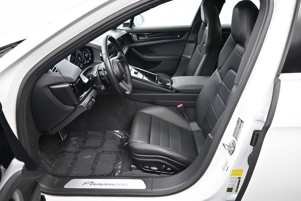 Certified 2025 Porsche Panamera RWD image 10
