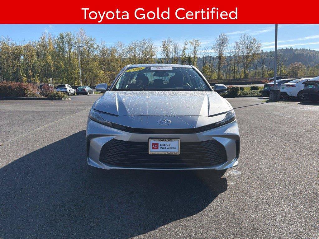 Used 2025 Toyota Camry LE FWD image 3