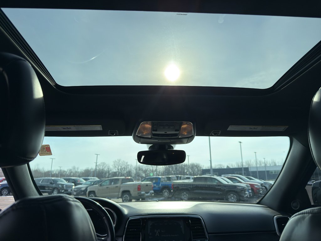 Used 2019 Jeep Grand Cherokee Altitude image 29