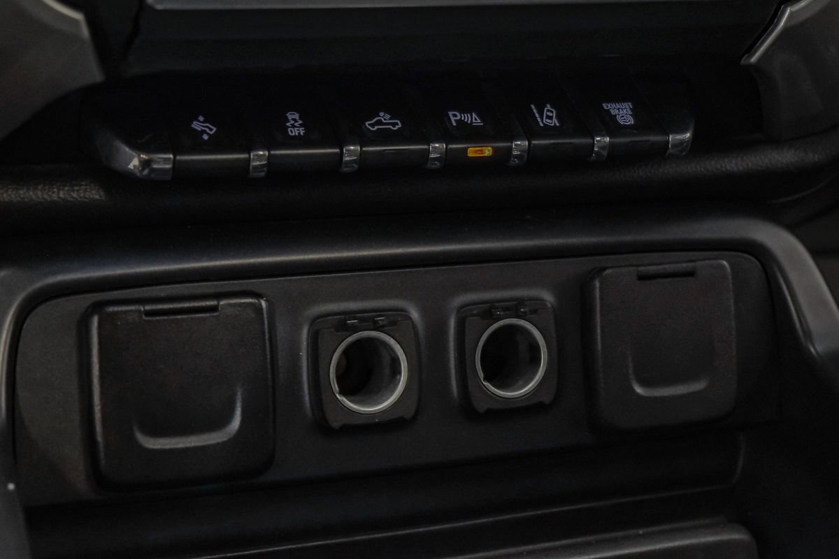 Used 2018 GMC Sierra 3500 Denali w/ Duramax Plus Package image 25