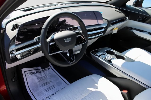New 2025 Cadillac Lyriq Luxury image 11