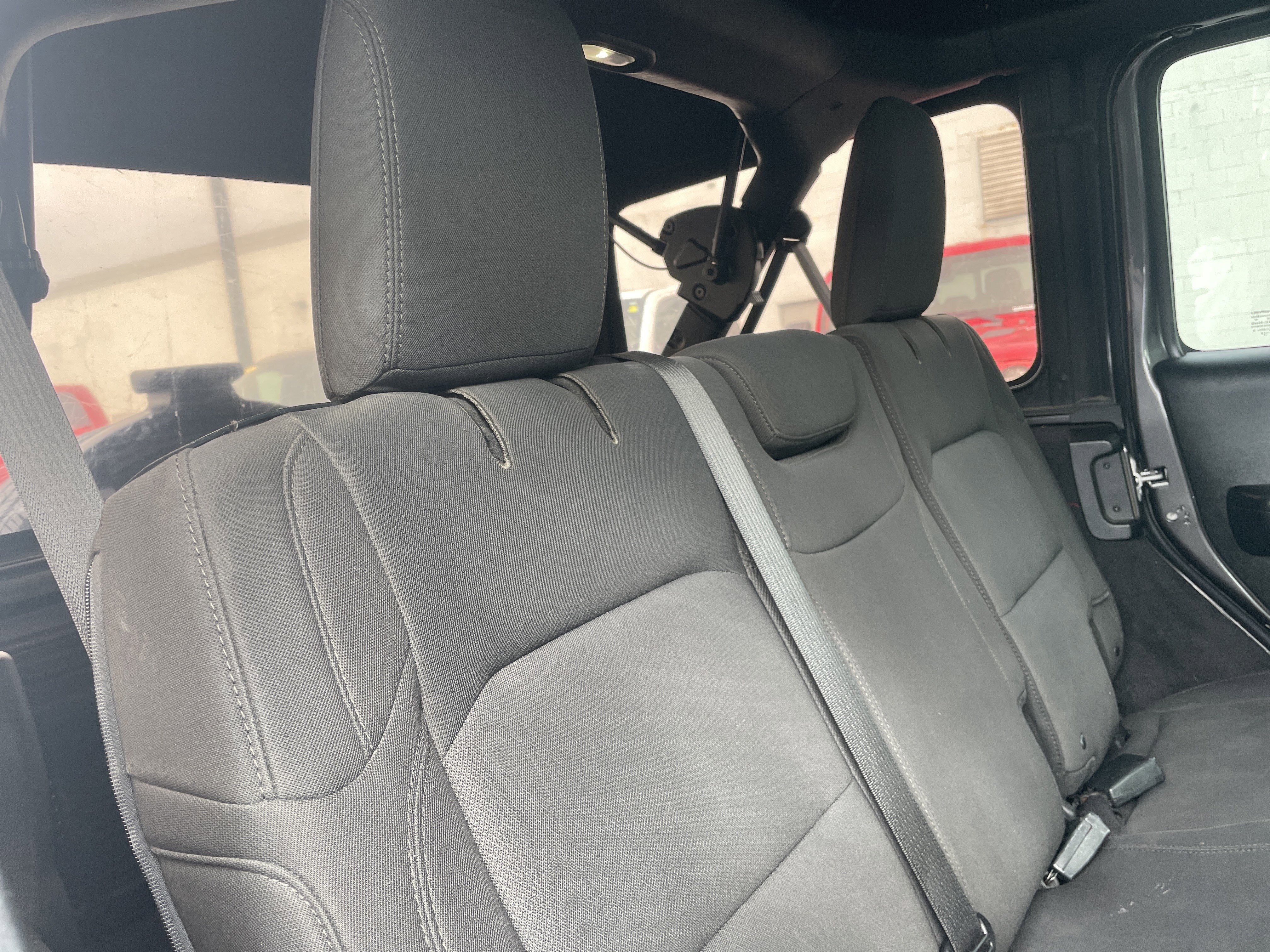 Used 2018 Jeep Wrangler Unlimited Sport S image 19
