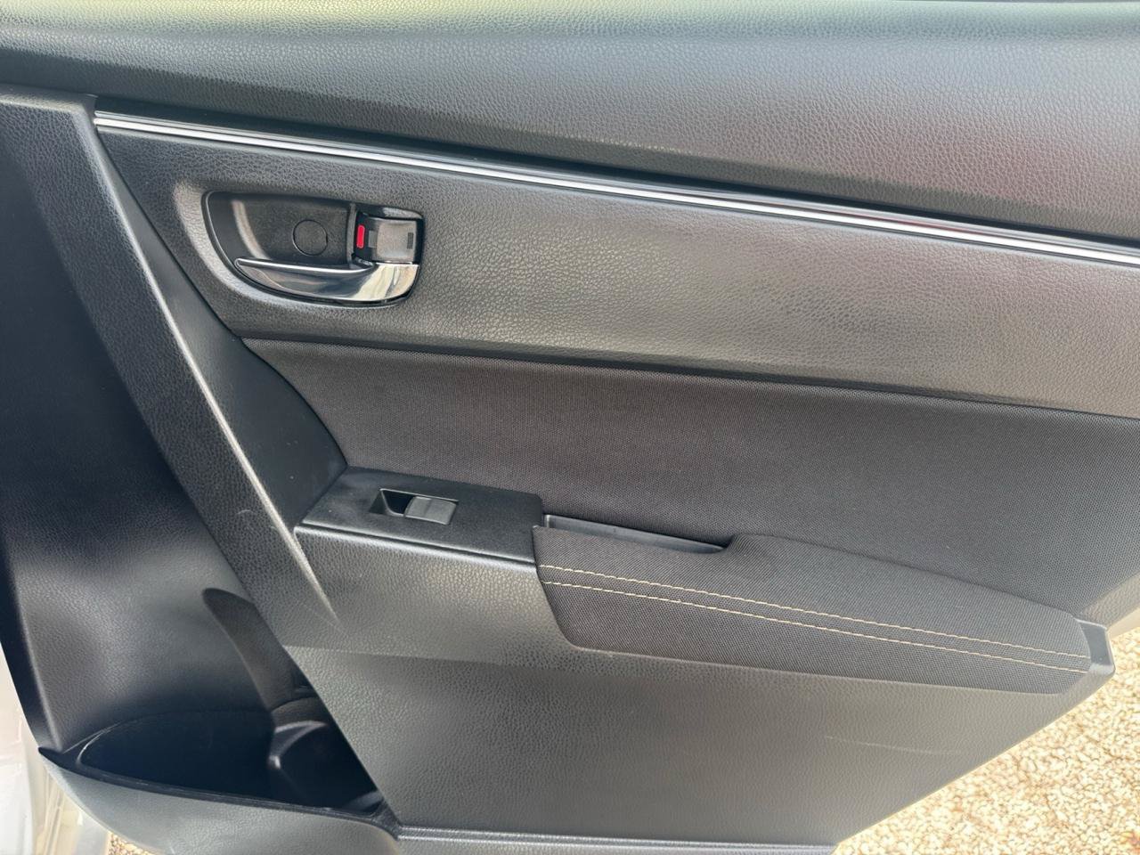 Used 2019 Toyota Corolla LE FWD image 26
