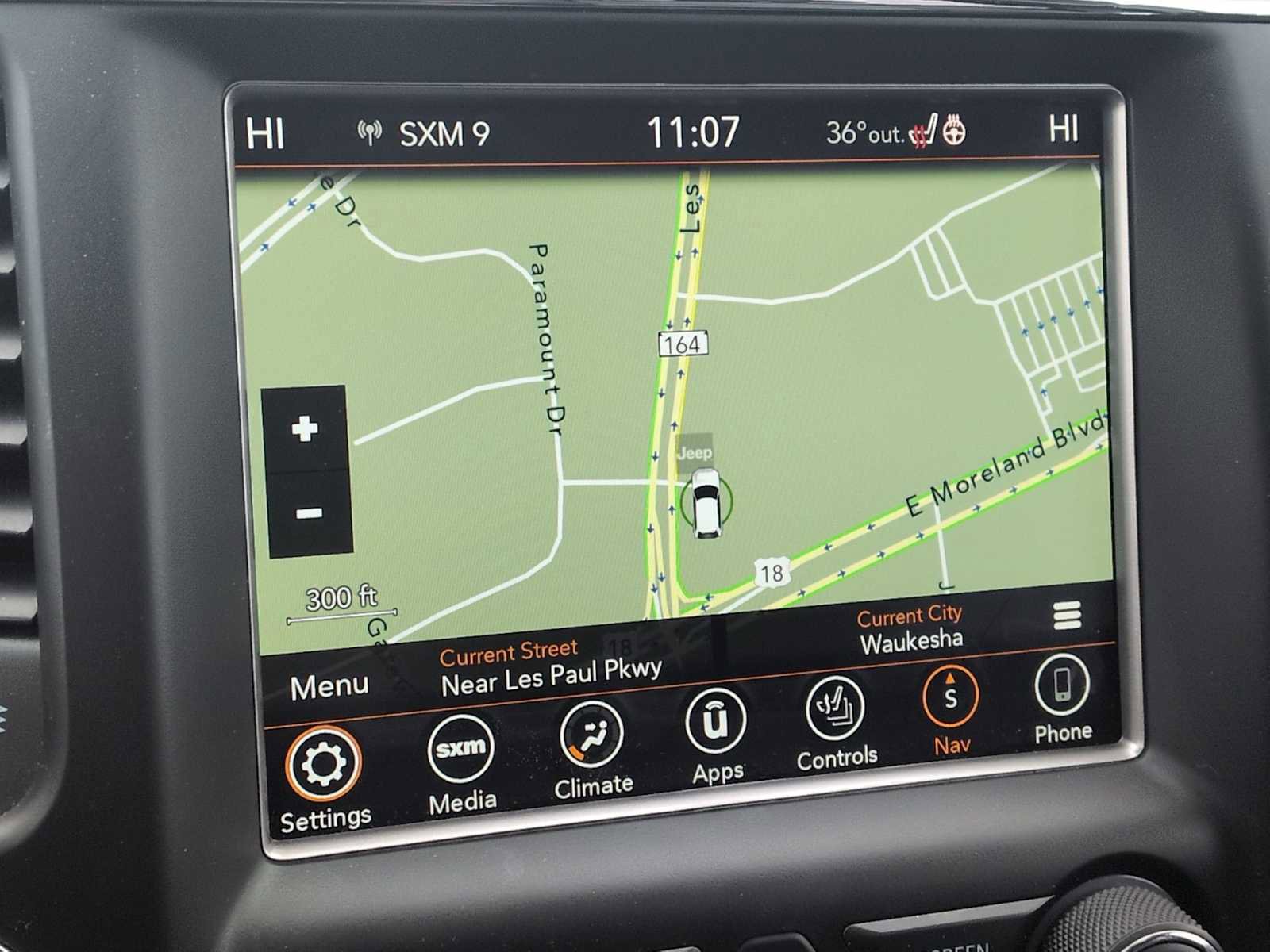 Used 2018 Jeep Grand Cherokee Limited image 26