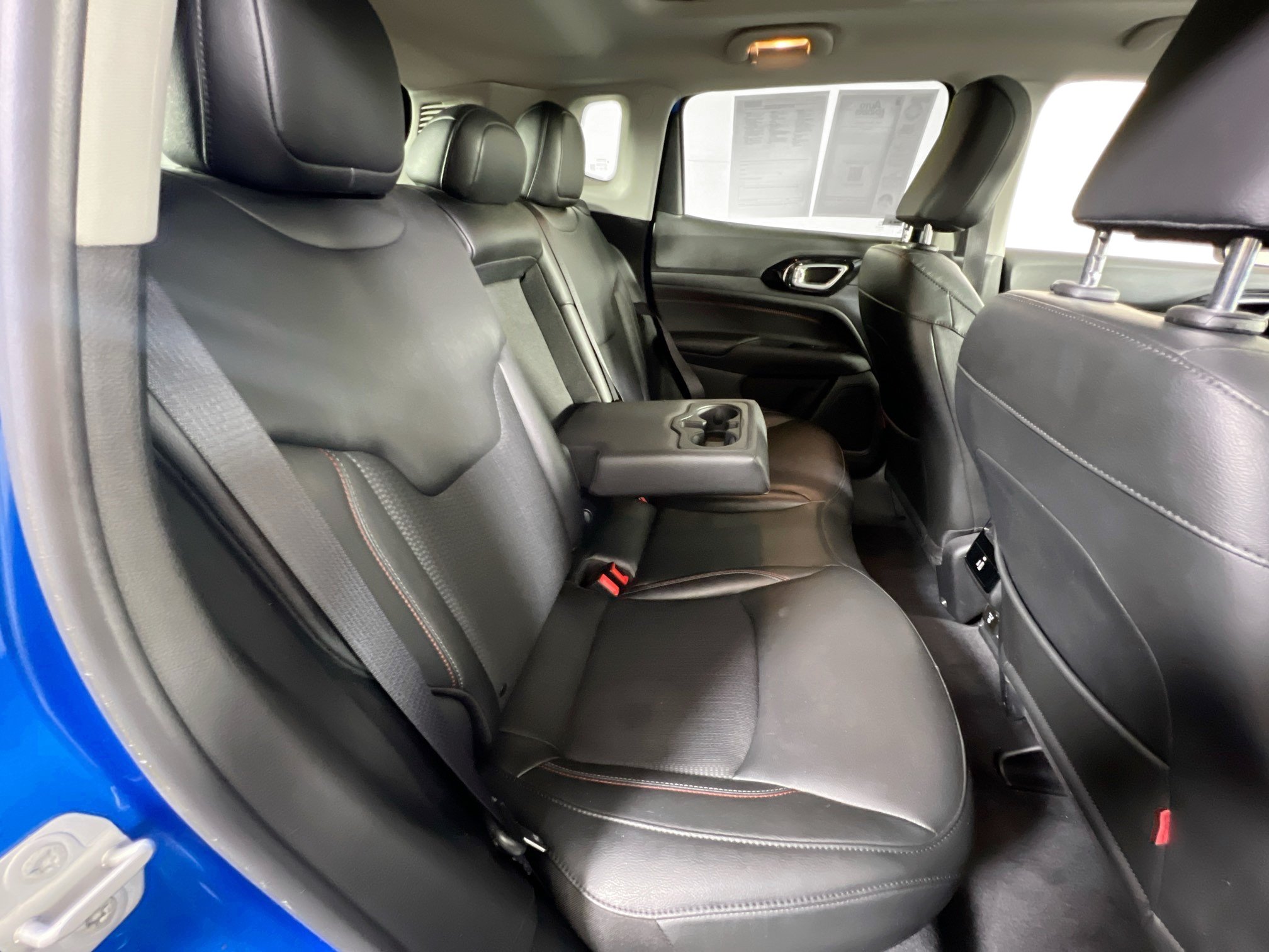 Used 2022 Jeep Compass Trailhawk w/ Sun and Sound Group AWD/4WD image 27