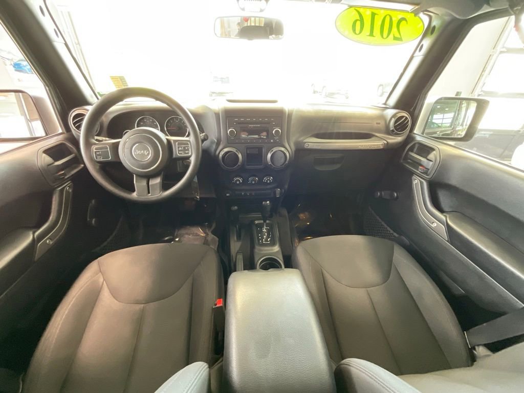 Used 2016 Jeep Wrangler Unlimited Sport image 8