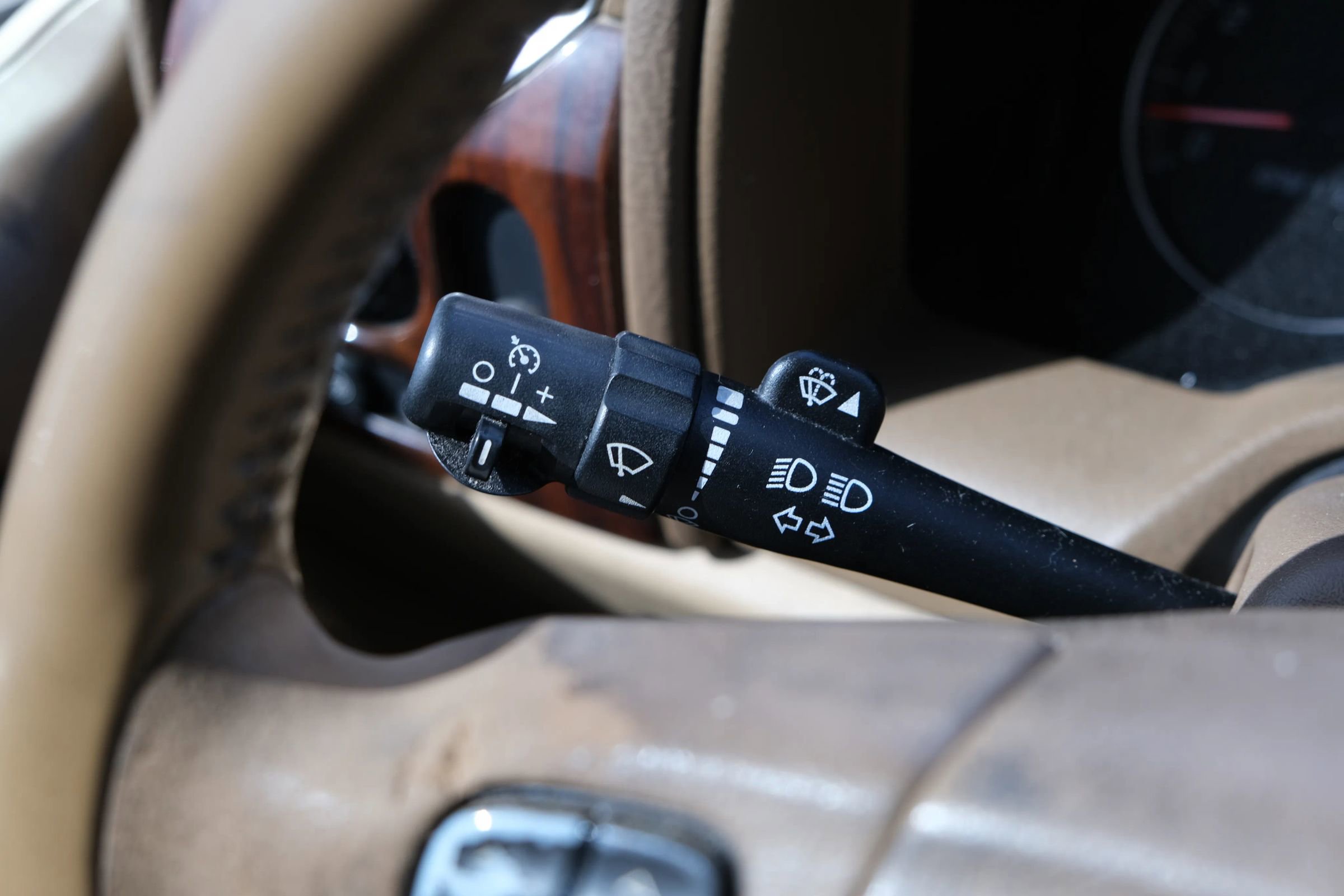 Used 2003 GMC Envoy SLT image 35