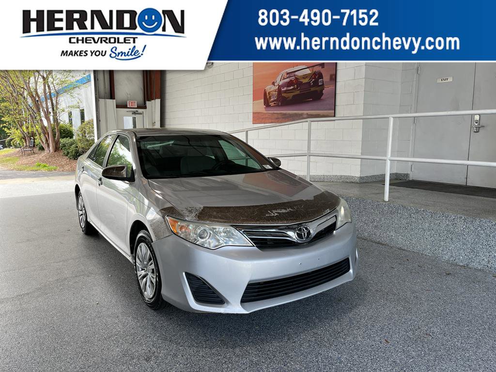 Used 2014 Toyota Camry LE FWD image 1