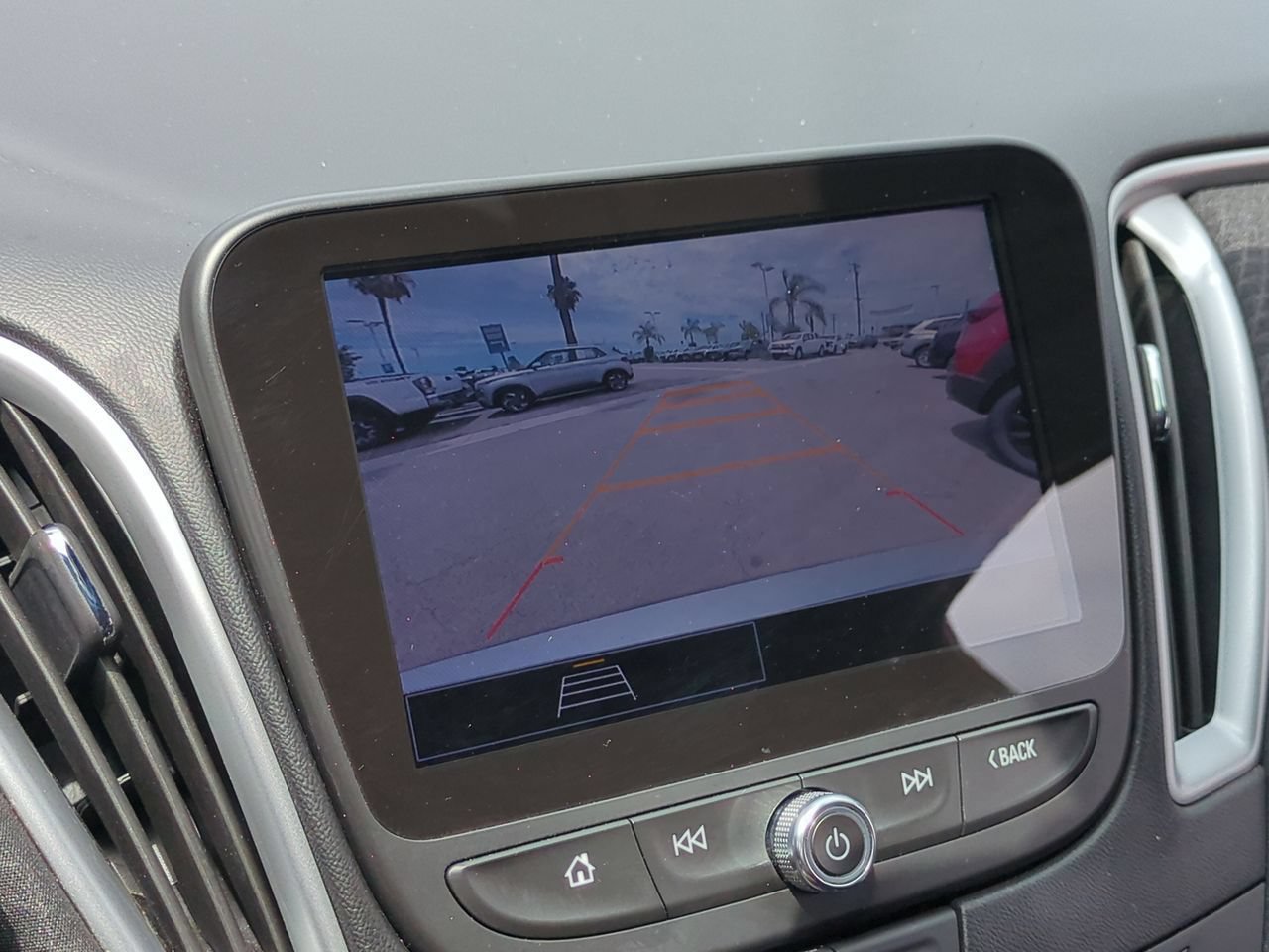Used 2023 Chevrolet Malibu LT FWD image 14