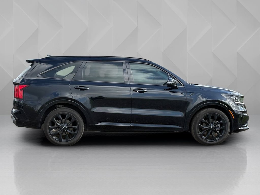 Certified 2023 Kia Sorento SX FWD image 4