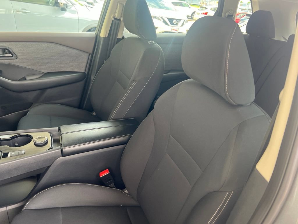 Certified 2023 Nissan Rogue S AWD/4WD image 5