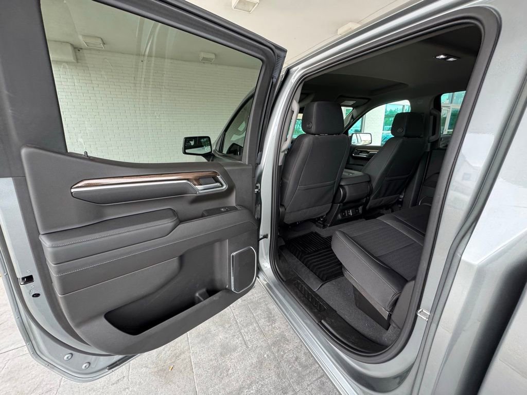 Used 2023 Chevrolet Silverado 1500 LT w/ Z71 Off-Road Package image 19