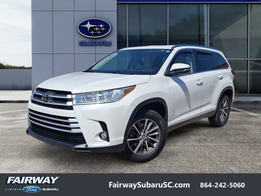 Used 2019 Toyota Highlander XLE FWD image 1