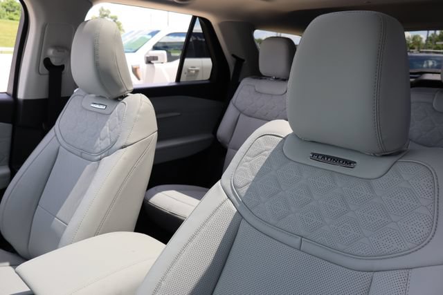 New 2026 Ford Explorer Platinum w/ LUX Leather Package AWD/4WD image 16