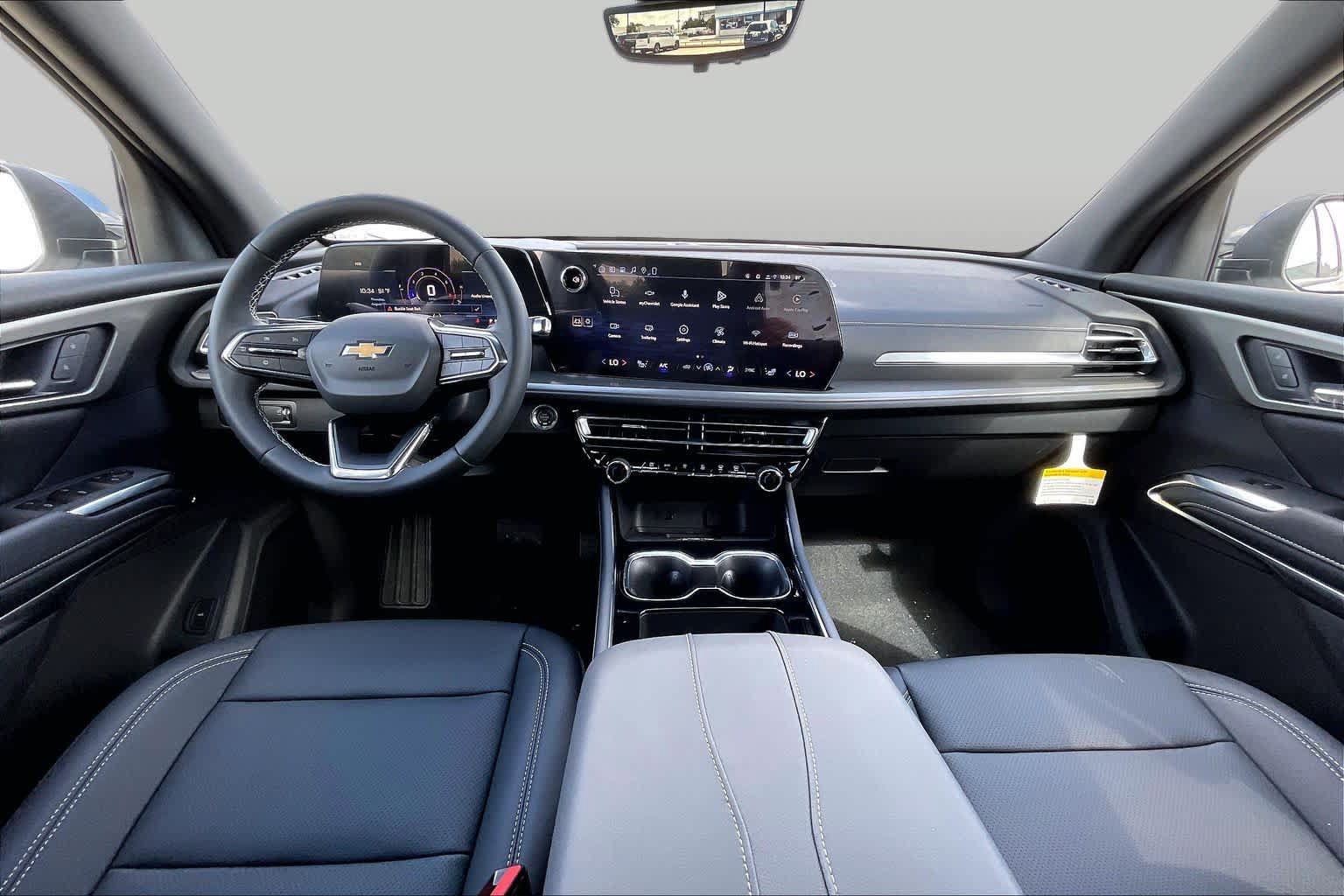 New 2027 Chevrolet Traverse LT w/ Driver Confidence Package FWD image 6