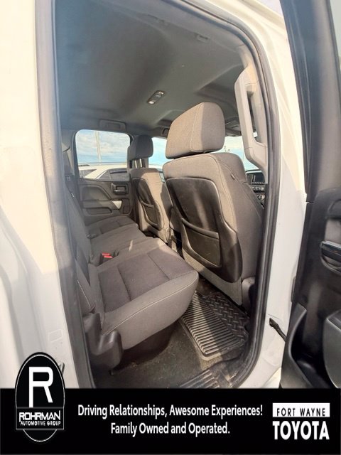 Used 2015 Chevrolet Silverado 2500 LT AWD/4WD image 4