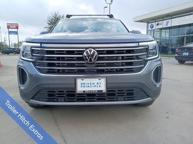 Used 2024 Volkswagen Atlas SE w/ Black Wheel Package image 2