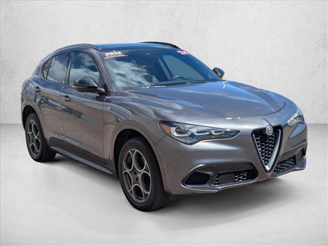 Used 2024 Alfa Romeo Stelvio Ti AWD/4WD image 3