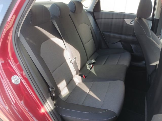 Used 2022 Kia Forte LXS FWD image 17