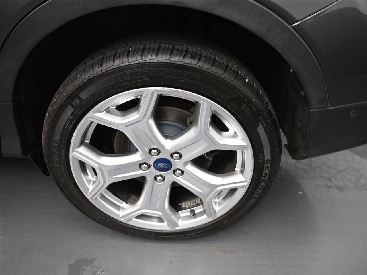 Used 2019 Ford Escape Titanium FWD image 19