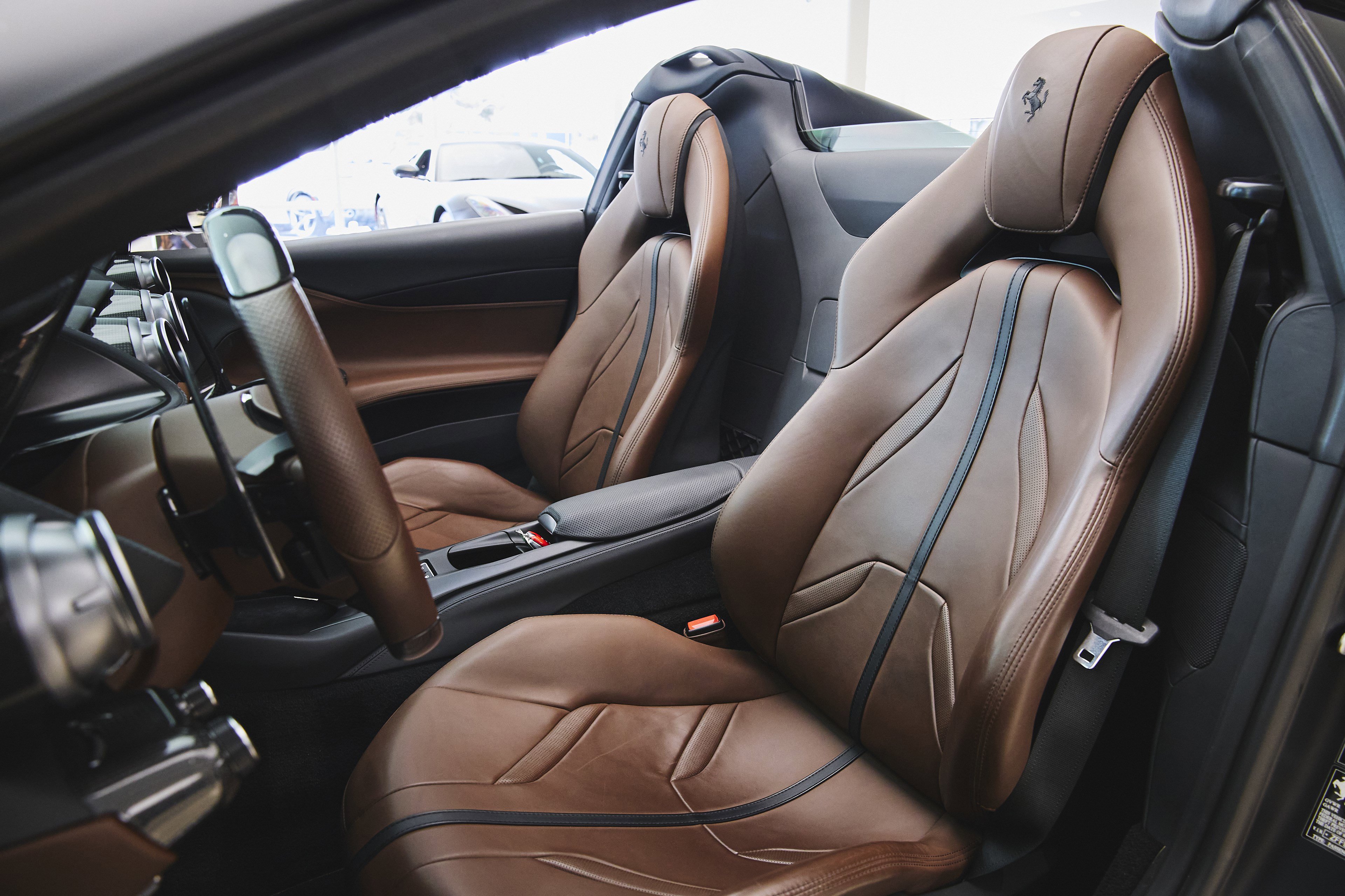 Used 2022 Ferrari 812 GTS image 10