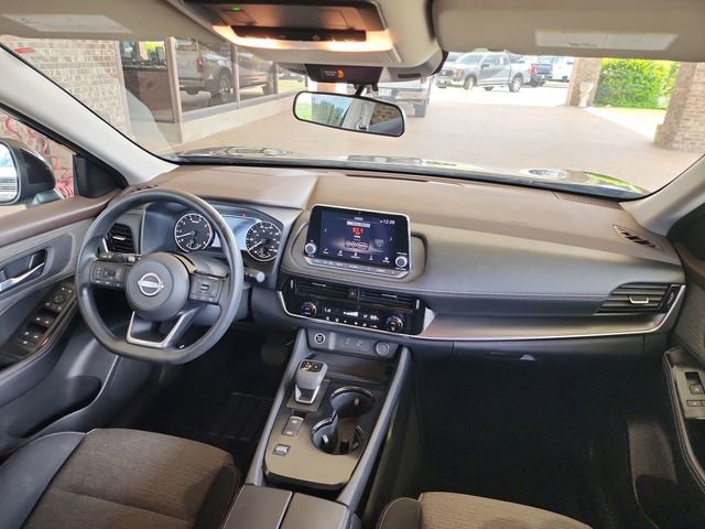 Used 2023 Nissan Rogue SV FWD image 13
