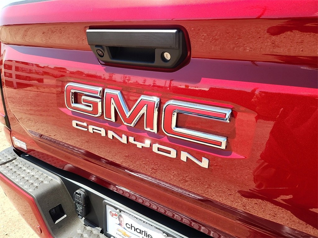 New 2026 GMC Canyon Elevation w/ Technology Package image 11