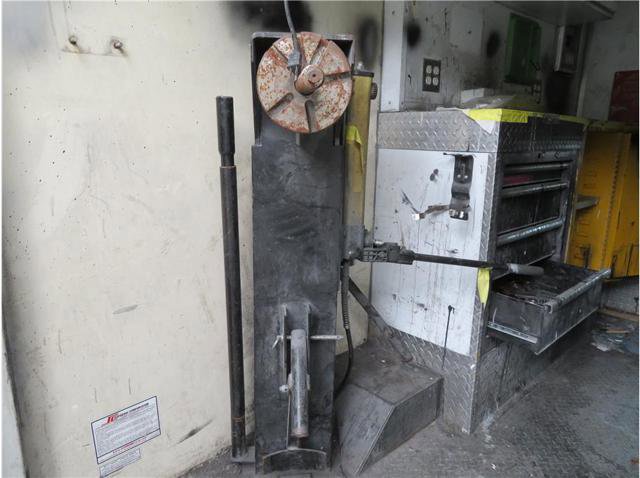 Used 2015 Chevrolet Express 3500 image 10