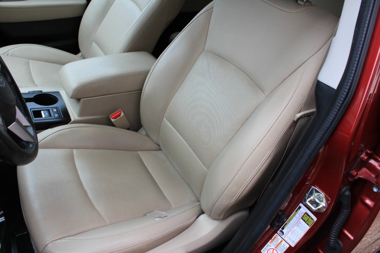 Used 2016 Subaru Outback 3.6R Limited image 11