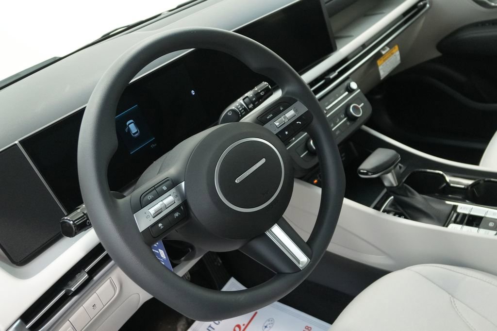 New 2026 Hyundai Tucson SE image 12