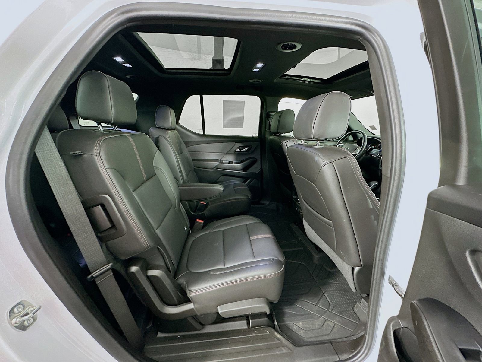 Used 2023 Chevrolet Traverse RS w/ LPO, Floor Liner Package image 31