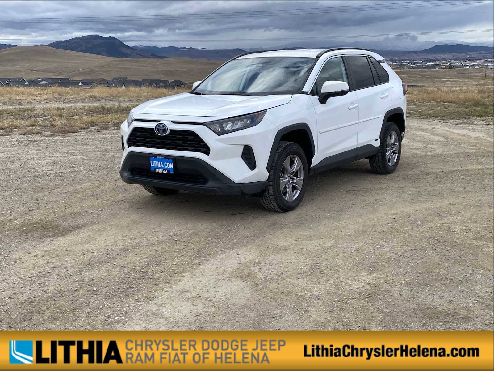 Used 2022 Toyota RAV4 LE video 1
