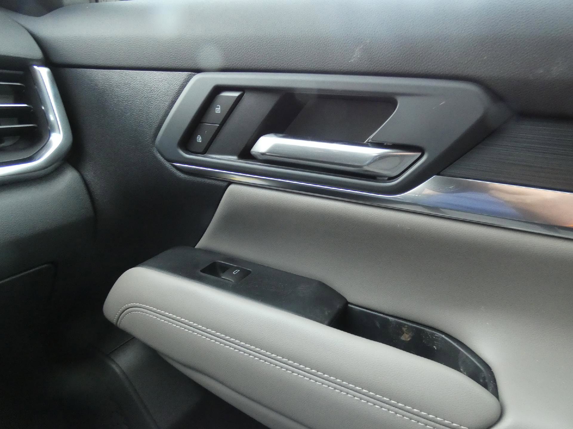 New 2026 GMC Terrain Elevation w/ Elevation Premium Package image 24