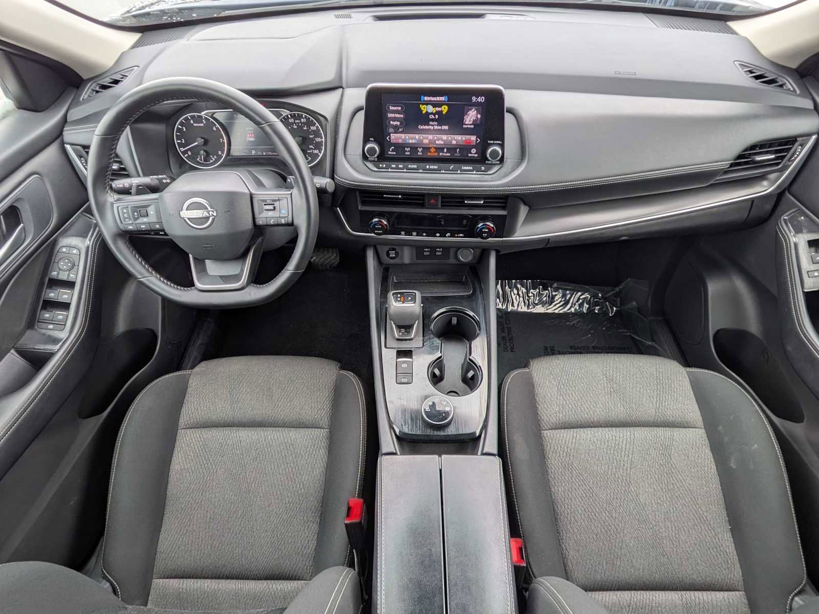 Used 2025 Nissan Rogue SV image 14