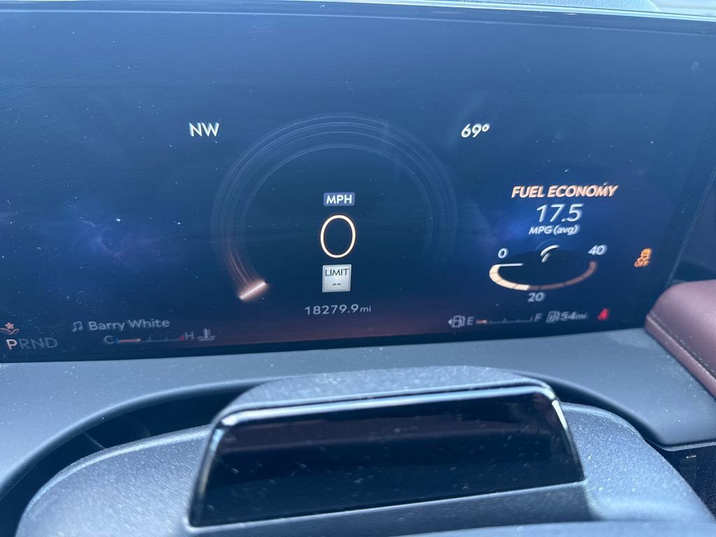 Used 2025 Lincoln Aviator Reserve w/ Equipment Group 201A AWD/4WD image 7