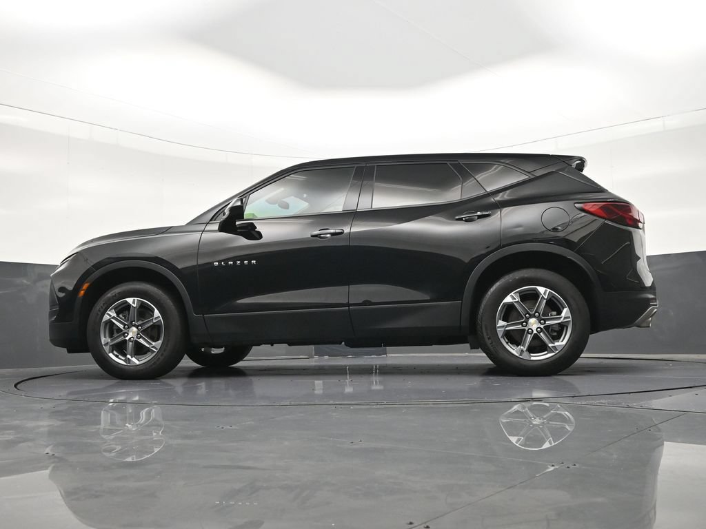 Used 2023 Chevrolet Blazer LT FWD image 25