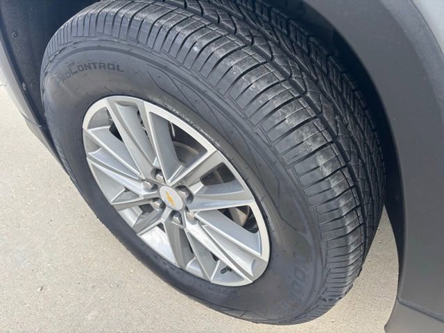 Used 2023 Chevrolet Traverse LT image 10