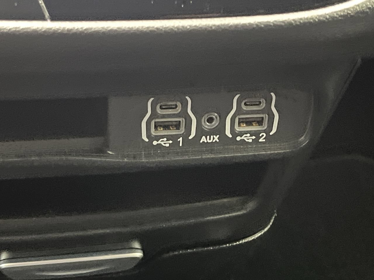 Used 2025 Chrysler Pacifica Select FWD image 25