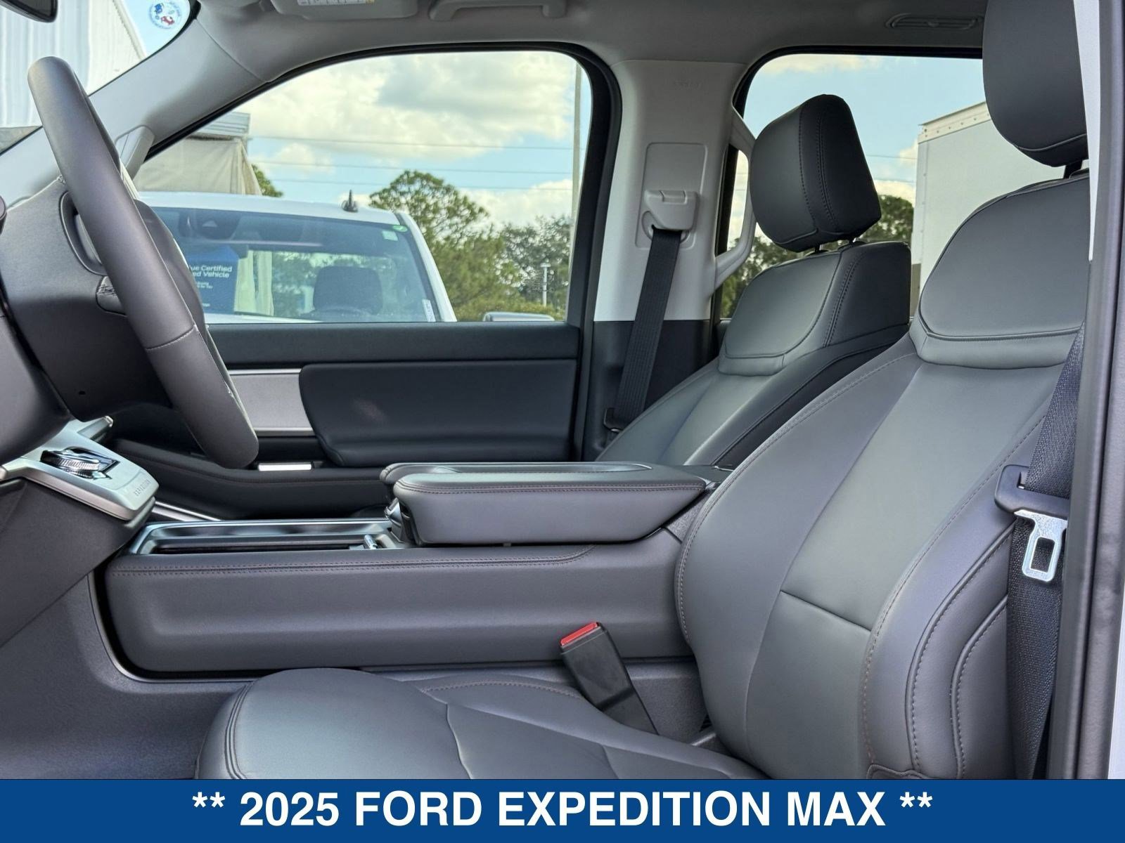 New 2025 Ford Expedition Max Active image 23