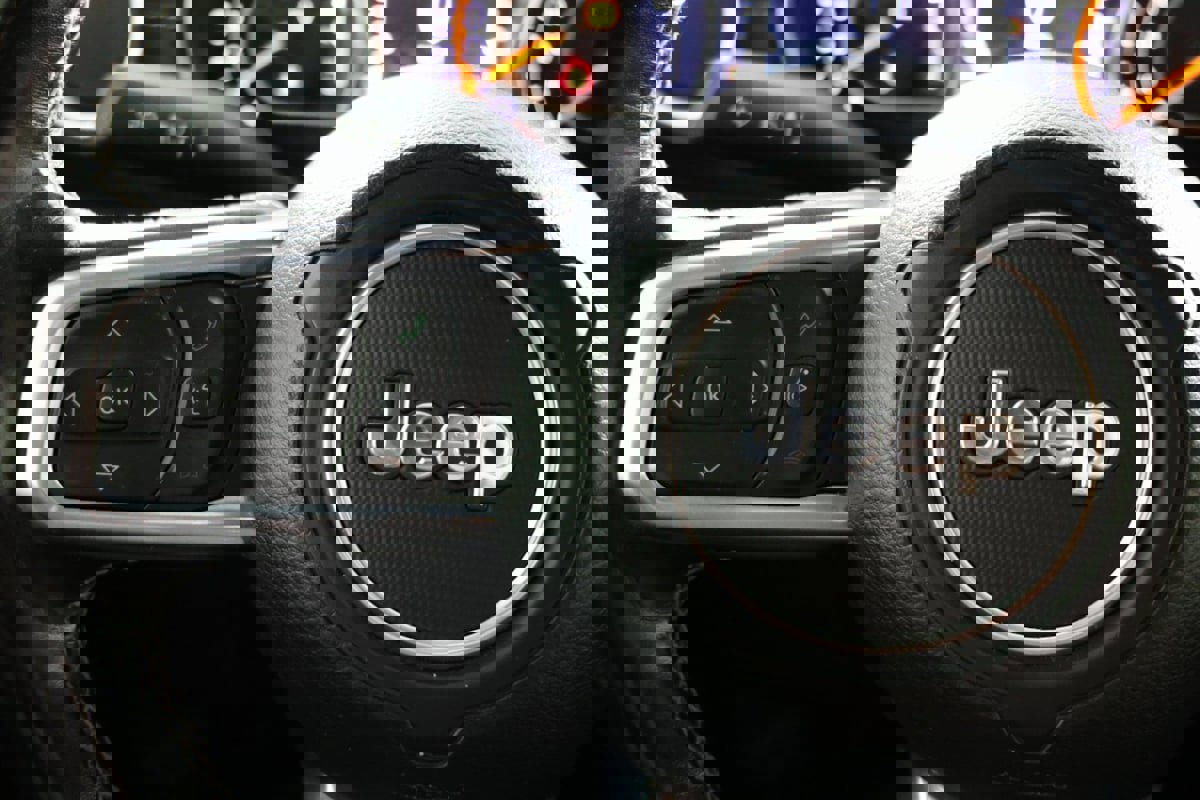 Used 2021 Jeep Wrangler Unlimited Sahara image 27