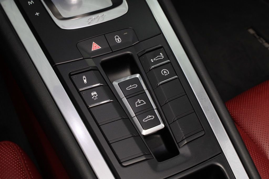 Certified 2018 Porsche 911 Turbo image 28