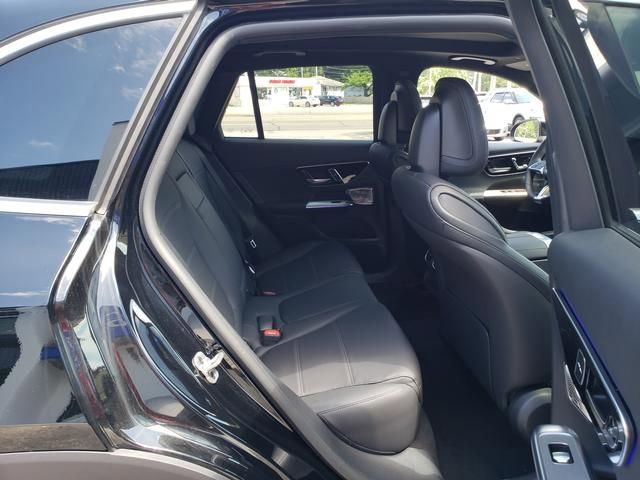 New 2025 Mercedes-Benz GLC 300 4MATIC image 14