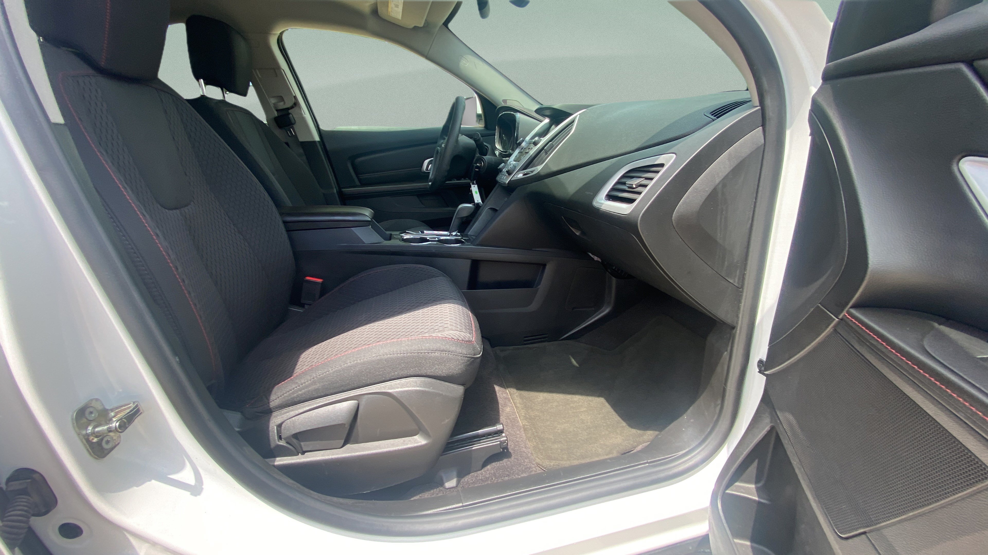 Used 2015 GMC Terrain SLE FWD image 18